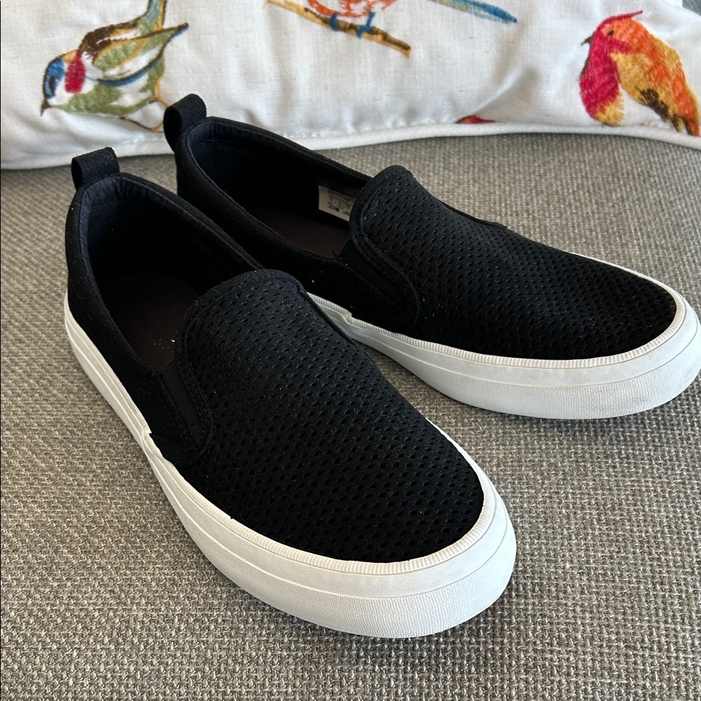 Sperry Black Mesh Slip-On Sneakers excellent preowned condition.